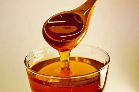 عسل وحشی خوش طعم خاص ترین ارگانیک طبیعی  جزئی  + عمده